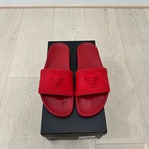 Versace Palazzo Slides